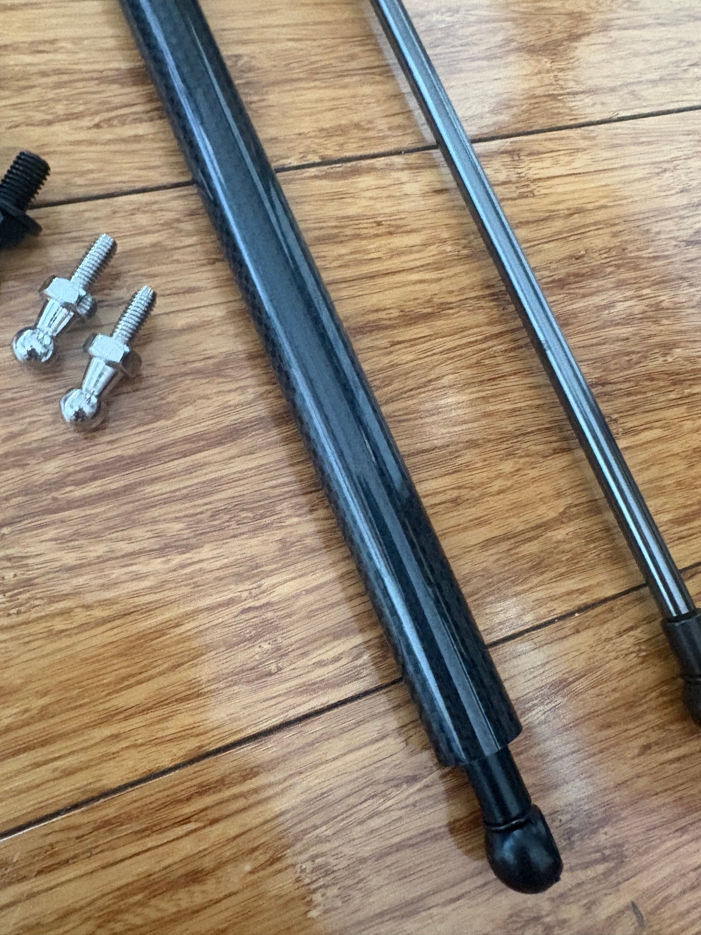Honda Civic EG Carbon Fibre Bonnet Struts